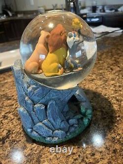 1994 Disney The Lion King Music Box Snow Globe The Circle of Life