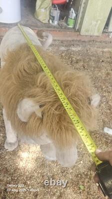 Automated Animatronic Large Lion