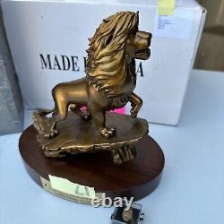 DISNEY LION KING SIMBA 20 YEAR CAST MEMBER SERVICE AWARD WITH PIN AND BOX New