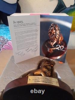 Disney Lion King Simba 20 Year Cast Member Award With Pin And Box Scott Silson