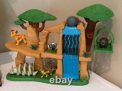 Disney The Lion King Lion Guard Training Lair and Defend the Pride Lands Playset