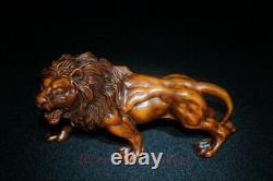 L5.2 Collection China Old Boxwood Hand Carved Force Lion King Statue Decoration