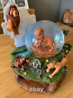 Rare Disney circle of life lion king snow globe, collectable item
