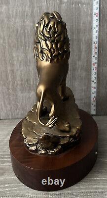 Simba Lion King 20 Years Service Award Disney Bronze Statue Cast Member (MM)
