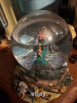 Traditional Disney Lion King Hakuna Matata Unique Musical Snow globe