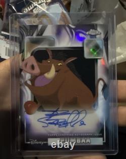 2026 Topps Chrome Disney Le Roi Lion Pumbaa Ernie Sabella AUTO 08/10 Black Refract
