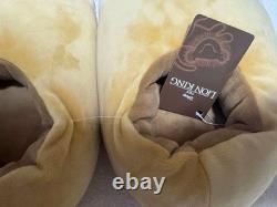 Chaussons officiels rares du Roi Lion