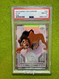 Cicatrice du Roi Lion PINK REFRACTOR # /399 PSA 8 CARTE 2023 Topps Chrome DISNEY 100