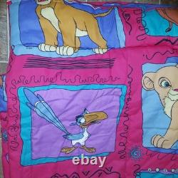 Couette réversible vintage Disney Le Roi Lion des années 90, taille lit simple 62 x 86, bon état d’usage, lire l’annonce