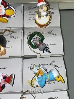 Disney Christmas Magic Grolier Lot De 30 Ornements Avec Boîtes Objets De Collection