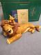 Disney Figure Lion King Mufasa & Simba Wdcc Tribute Series Pals Forever - Figurine Disney Du Roi Lion Mufasa Et Simba, Série D'hommage Wdcc, Amis Pour Toujours.