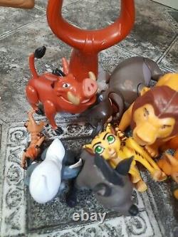Disney Jouer Lion King Guard Training Lair Playset & Hyena Hideout Avec Des Figures