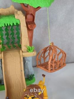 Disney Le Roi Lion Ensemble de Jeux des Terres du Fierté, Figurines, Ensemble de Jouets, Jouet avec Ascenseur Fonctionnel