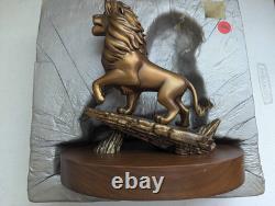 Disney Le Roi Lion Simba Prix de Service des Membres du Casting de 20 Ans avec sa Boîte ! Avec Épingle