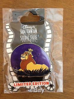 Disney Pin Dsf Roi Lion Simba & Mufasa Purple Sky Le 300 À Partir De 2011 Epuisé