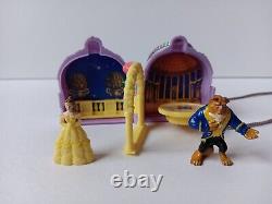 Disney Une fois dans un temps médaillon avec figurines Le Roi Lion/Blanche-Neige/La Belle et la Bête