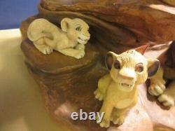 Disney’s The Lion King’pride Rock' Sandicast Sculptures Par Sandra Brue