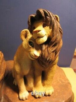 Disney’s The Lion King’pride Rock' Sandicast Sculptures Par Sandra Brue