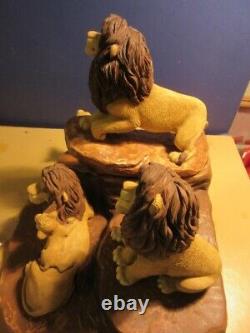 Disney’s The Lion King’pride Rock' Sandicast Sculptures Par Sandra Brue