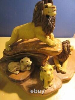 Disney’s The Lion King’pride Rock' Sandicast Sculptures Par Sandra Brue