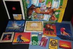 Ensemble de promotion de Disney's The Lion King comprenant des dossiers, un sac cadeau avec des jouets, un programme, un CD +++++++++
