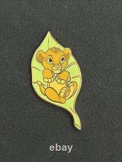 Épingle Disney DLP DLRP Bébé Simba sur une feuille Roi Lion 57295