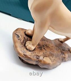 Figurine en porcelaine WDCC de Disney, Joie de Nala du Roi Lion, dans sa boîte d'origine.