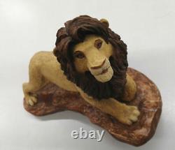 Figurine en poterie du Roi Lion de Disney, présentoir de la Roche de la Fierté