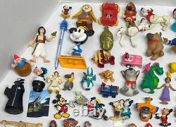 Gros lot de jouets Disney de 92 jouets Mickey Goofy Tailspin Lion King Aladdin Lots