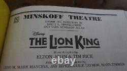 La comédie musicale de Disney 'Le Roi Lion' à Broadway - Affiche de la distribution signée et autographiée - FIERTÉ 2023.