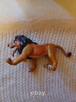 La figurine en céramique Scar du Roi Lion Disney, collectionnable, 5,5 x 3,5 pouces, DVD et peluche.