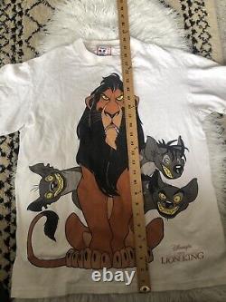 Le Roi Lion des années 90 Vintage Je suis entouré d'idiots Gros imprimé AOP Scar Disney Tee MM