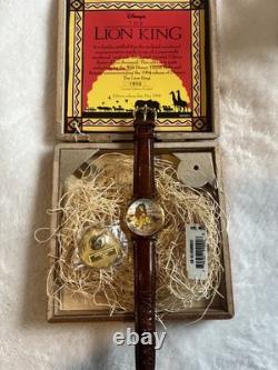 Montre et ensemble de pin's en édition limitée Disney Le Roi Lion 1994 1950/5000 Vintage