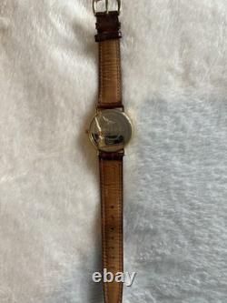 Montre et ensemble de pin's en édition limitée Disney Le Roi Lion 1994 1950/5000 Vintage