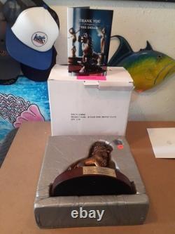 Prix de membre du casting Disney Le Roi Lion Simba 20 ans avec épingle et boîte Scott Silson