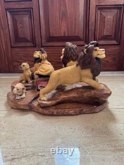Sculpture Le Roi Lion par Sandra Brue Ensemble Complet