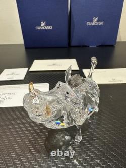 Swarovski Disney Le Roi Lion Pumbaa 1049784 Figurine en cristal retirée avec boîte et certificat d’authenticité
