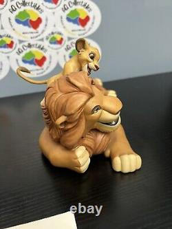 Traduisez ce titre en français : WDCC Disney Le Roi Lion Les Amis pour Toujours MUFASA et SIMBA Série Hommage Figurine