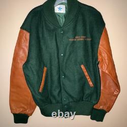 Veste en cuir et laine de l'équipe d'animation du Roi Lion Disney vintage taille petite