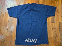 Vintage 1994 Disney Le Roi Lion Mufasa dans les nuages bleu foncé taille XL état neuf